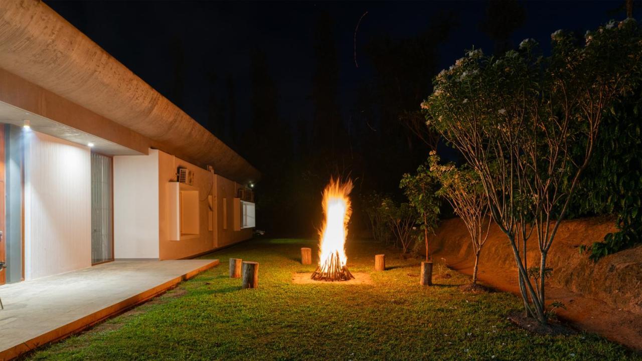 Saffronstays Cafella- A 3-Bdr Elliptical-Roof Villa In Chikmagalur Mudigere المظهر الخارجي الصورة